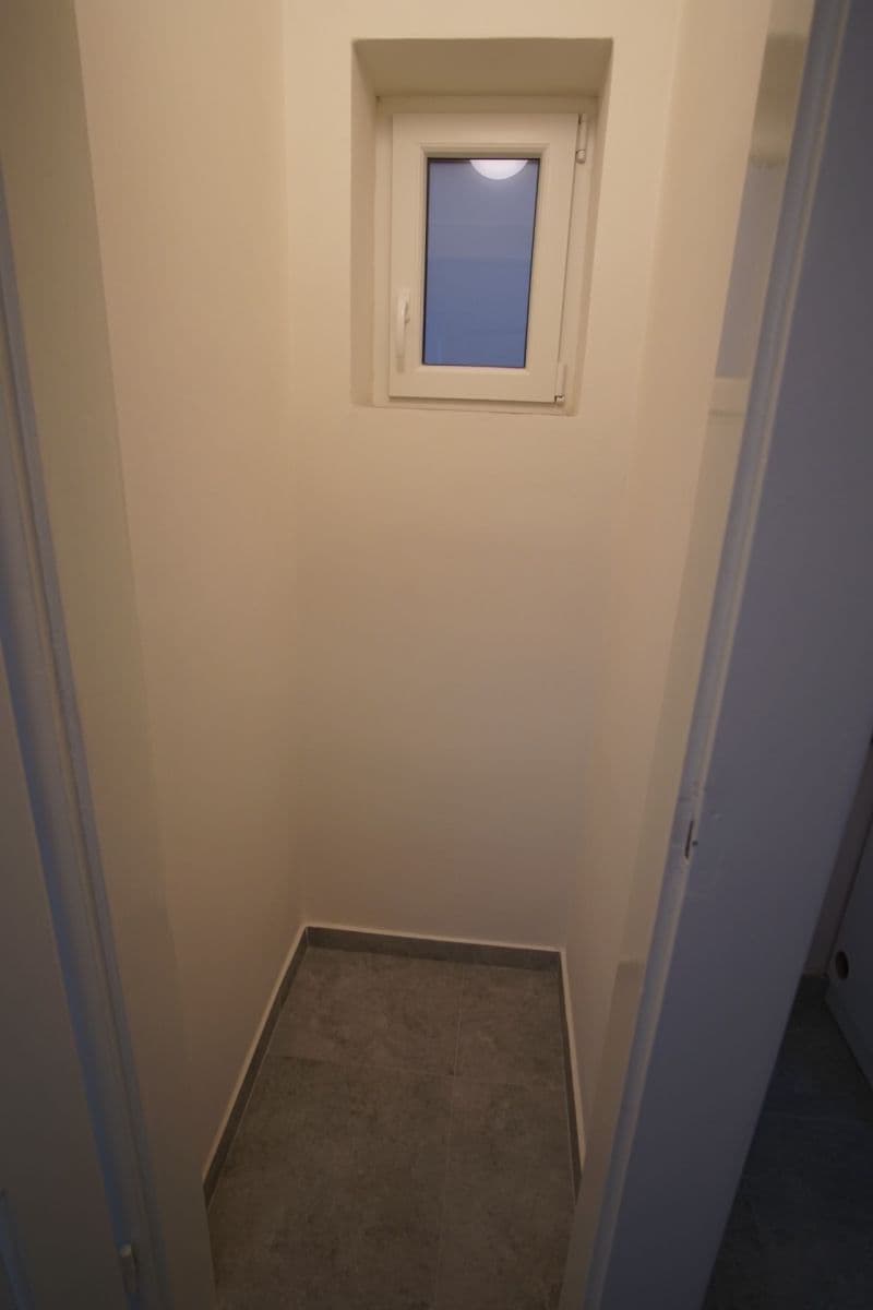 Pronájem bytu 3+1 58 m², Biskupcova, Praha, Praha Pronájem bytu 3+1 58 m², Biskupcova, Praha, Praha