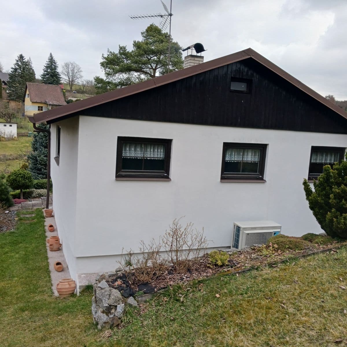 Prodej chaty, chalupy 55 m², pozemek 1.167 m², Kamenný Přívoz, Středočeský kraj Prodej chaty, chalupy 55 m², pozemek 1.167 m², Kamenný Přívoz, Středočeský kraj