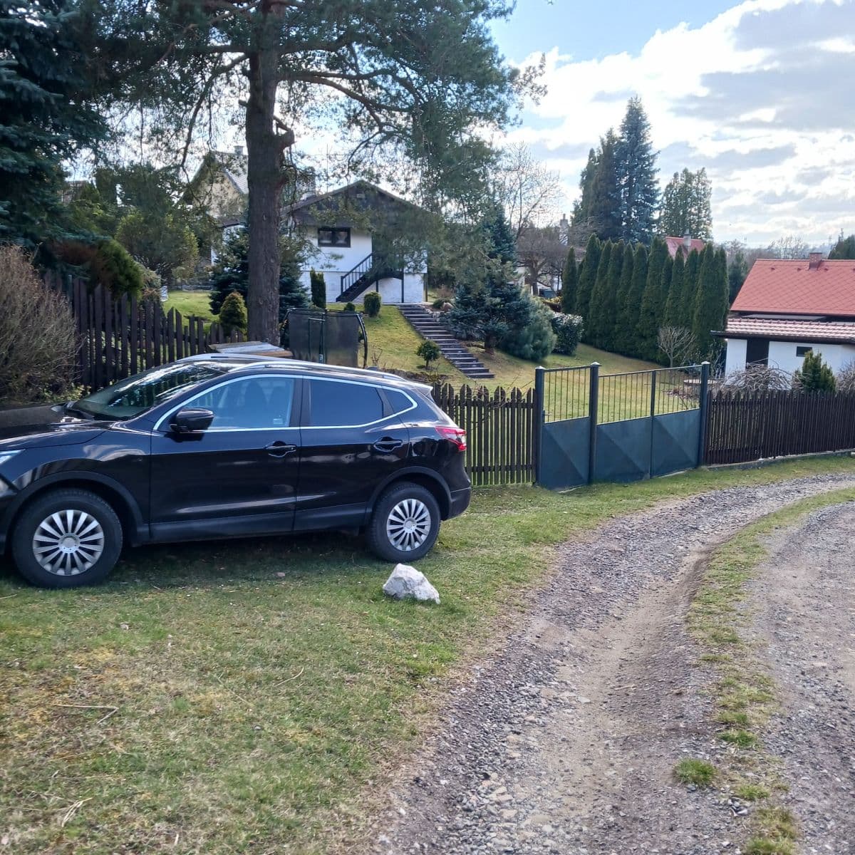 Prodej chaty, chalupy 55 m², pozemek 1.167 m², Kamenný Přívoz, Středočeský kraj Prodej chaty, chalupy 55 m², pozemek 1.167 m², Kamenný Přívoz, Středočeský kraj