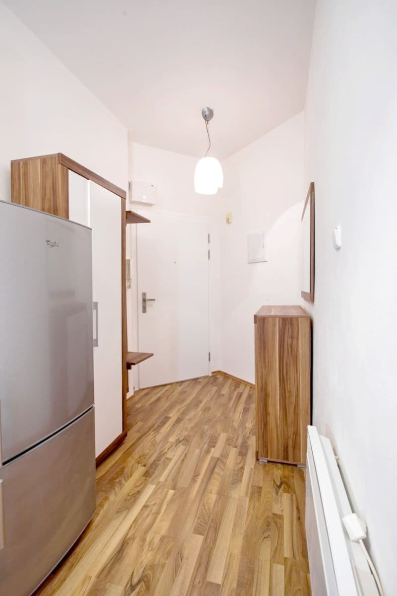 Pronájem bytu 2+kk 58 m², Na Veselí, Praha, Praha Pronájem bytu 2+kk 58 m², Na Veselí, Praha, Praha