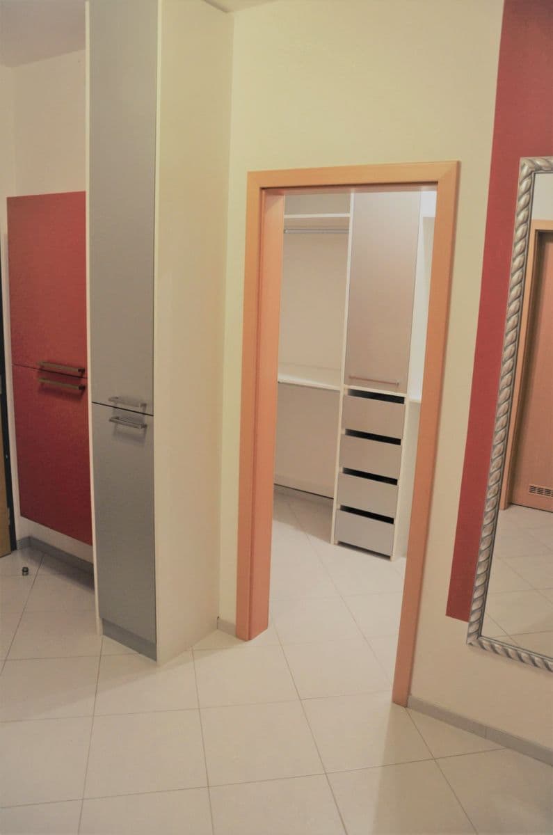 Pronájem bytu 2+kk 63 m², U Uranie, Praha, Praha Pronájem bytu 2+kk 63 m², U Uranie, Praha, Praha