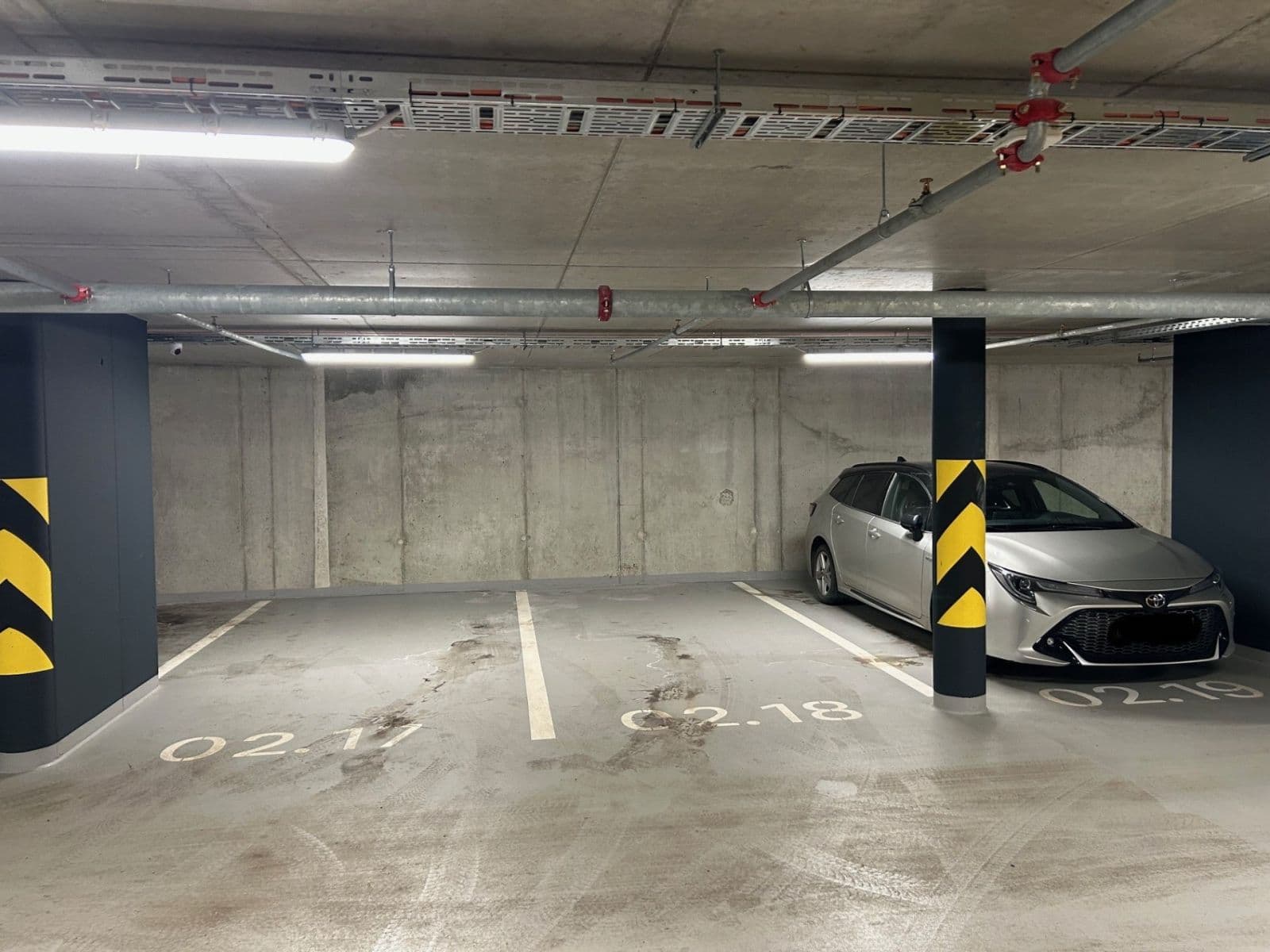 Pronájem garáže 13 m², Hartigova, Praha, Praha Pronájem garáže 13 m², Hartigova, Praha, Praha