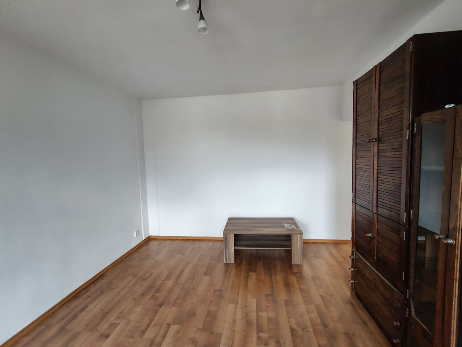 Pronájem bytu 3+1 62 m², Vyšné fabriky, Liptovský Hrádok, Žilinský kraj Pronájem bytu 3+1 62 m², Vyšné fabriky, Liptovský Hrádok, Žilinský kraj