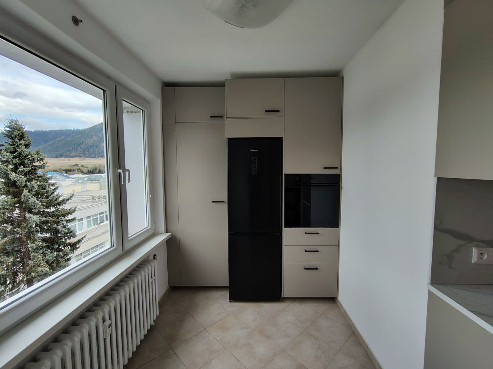 Pronájem bytu 3+1 62 m², Vyšné fabriky, Liptovský Hrádok, Žilinský kraj Pronájem bytu 3+1 62 m², Vyšné fabriky, Liptovský Hrádok, Žilinský kraj