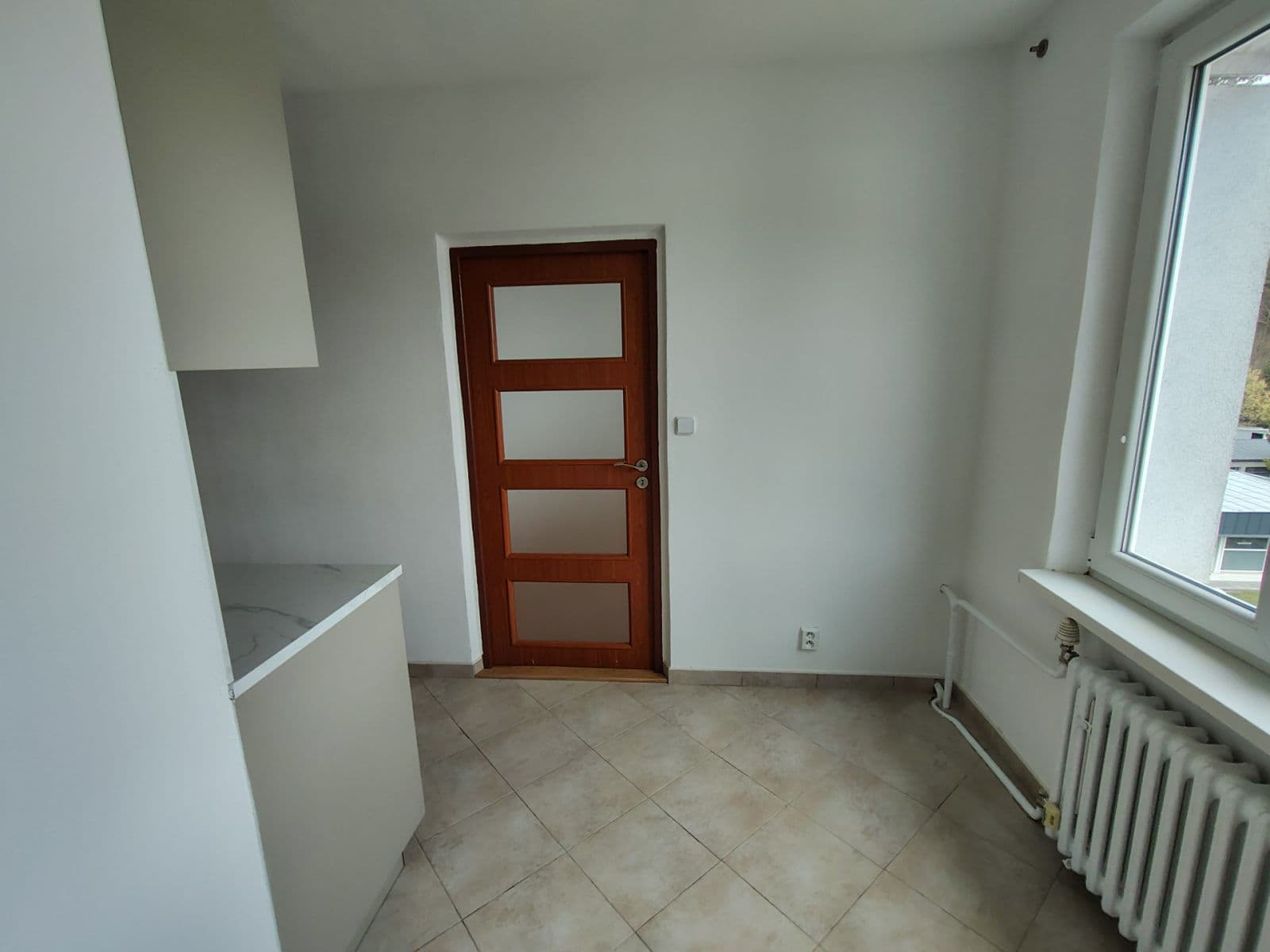 Pronájem bytu 3+1 62 m², Vyšné fabriky, Liptovský Hrádok, Žilinský kraj Pronájem bytu 3+1 62 m², Vyšné fabriky, Liptovský Hrádok, Žilinský kraj