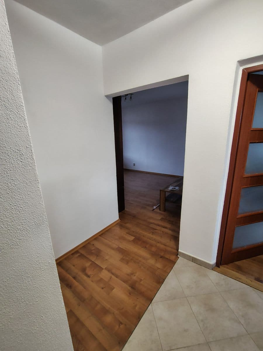 Pronájem bytu 3+1 62 m², Vyšné fabriky, Liptovský Hrádok, Žilinský kraj Pronájem bytu 3+1 62 m², Vyšné fabriky, Liptovský Hrádok, Žilinský kraj