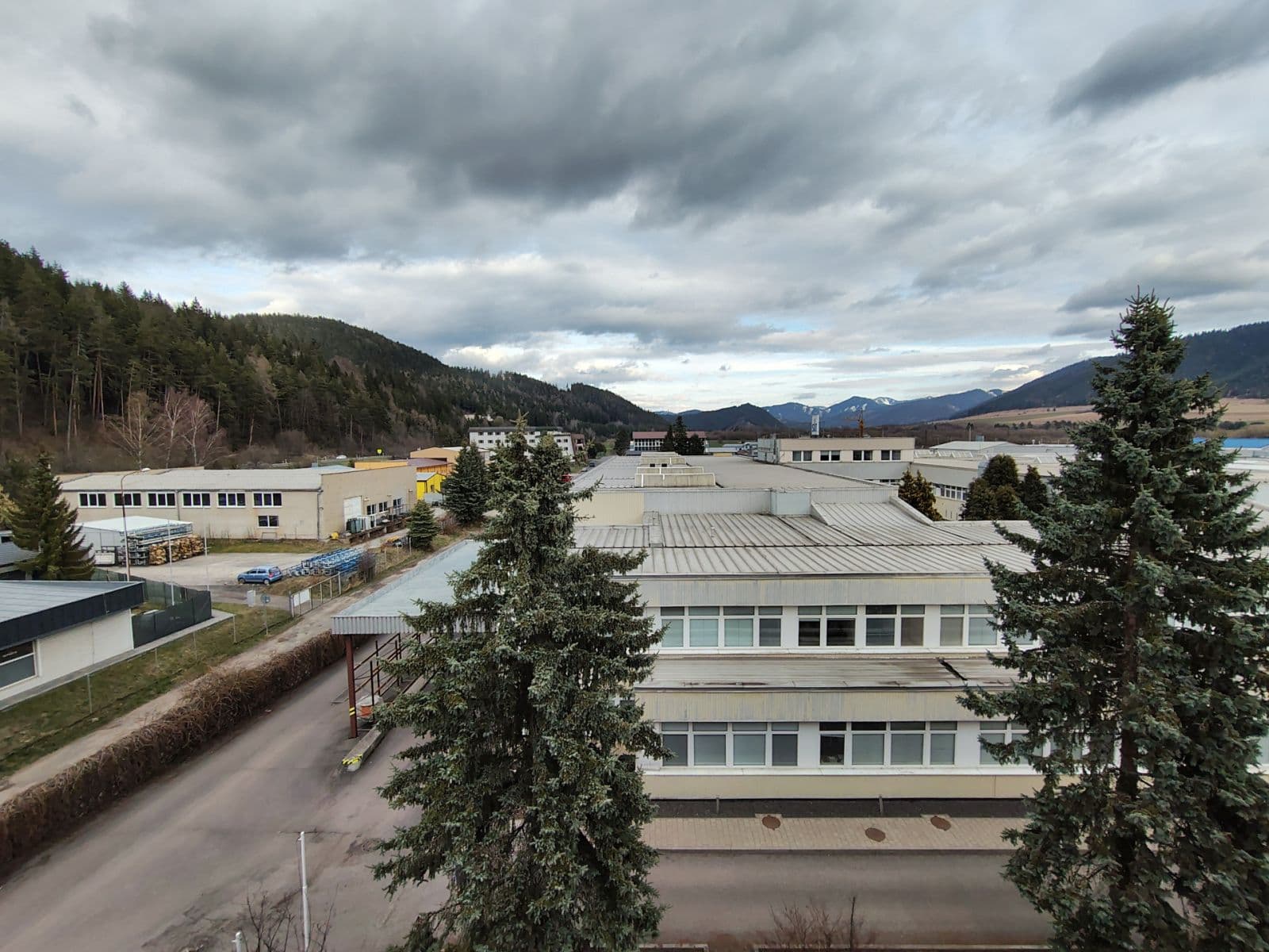 Pronájem bytu 3+1 62 m², Vyšné fabriky, Liptovský Hrádok, Žilinský kraj Pronájem bytu 3+1 62 m², Vyšné fabriky, Liptovský Hrádok, Žilinský kraj