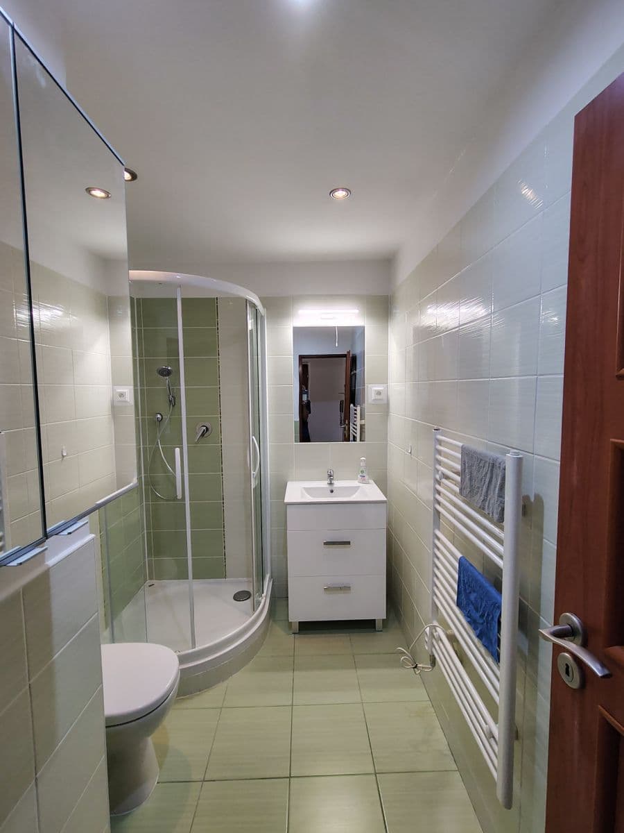 Pronájem bytu 3+1 62 m², Vyšné fabriky, Liptovský Hrádok, Žilinský kraj Pronájem bytu 3+1 62 m², Vyšné fabriky, Liptovský Hrádok, Žilinský kraj