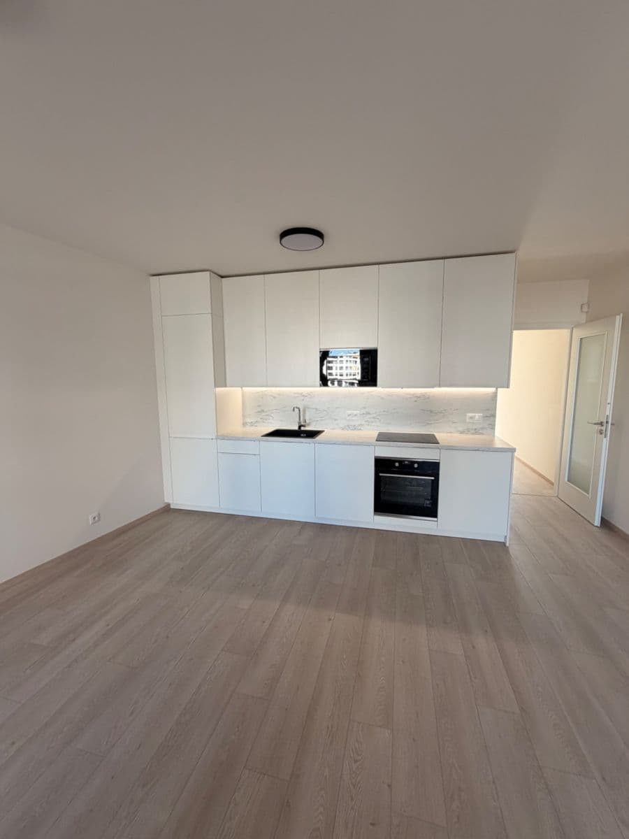 Pronájem bytu 2+kk 63 m², Poděbradská, Praha, Praha Pronájem bytu 2+kk 63 m², Poděbradská, Praha, Praha