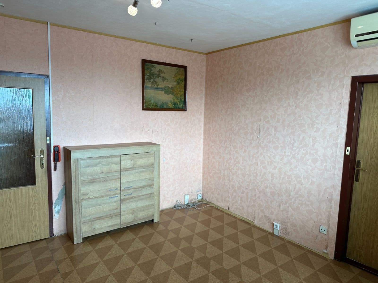 Pronájem bytu 2+1 43 m², Rožňavská, Olomouc, Olomoucký kraj Pronájem bytu 2+1 43 m², Rožňavská, Olomouc, Olomoucký kraj