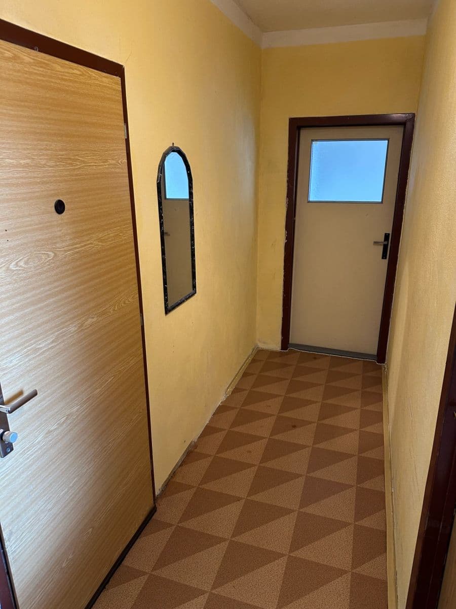 Pronájem bytu 2+1 43 m², Rožňavská, Olomouc, Olomoucký kraj Pronájem bytu 2+1 43 m², Rožňavská, Olomouc, Olomoucký kraj