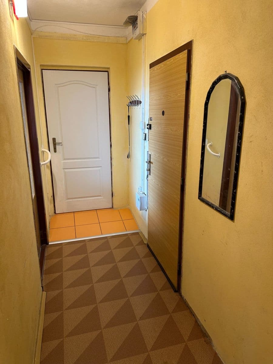 Pronájem bytu 2+1 43 m², Rožňavská, Olomouc, Olomoucký kraj Pronájem bytu 2+1 43 m², Rožňavská, Olomouc, Olomoucký kraj