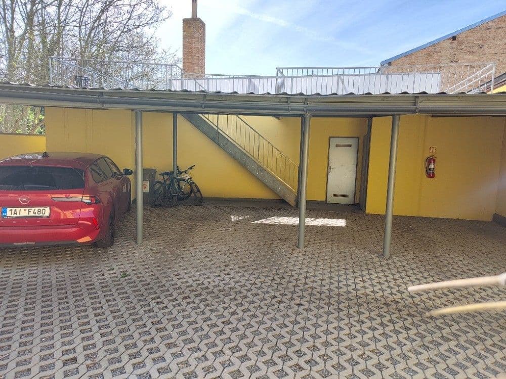 Pronájem bytu 1+kk 31 m², Českobrodská, Praha, Praha Pronájem bytu 1+kk 31 m², Českobrodská, Praha, Praha