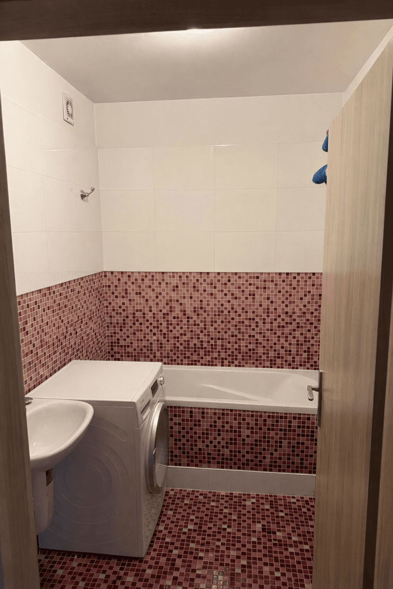 Pronájem bytu 3+kk 77 m², Horská, Jenišov, Karlovarský kraj Pronájem bytu 3+kk 77 m², Horská, Jenišov, Karlovarský kraj