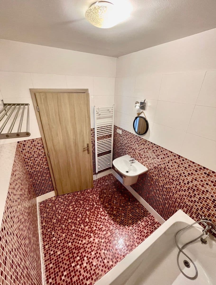 Pronájem bytu 3+kk 77 m², Horská, Jenišov, Karlovarský kraj Pronájem bytu 3+kk 77 m², Horská, Jenišov, Karlovarský kraj