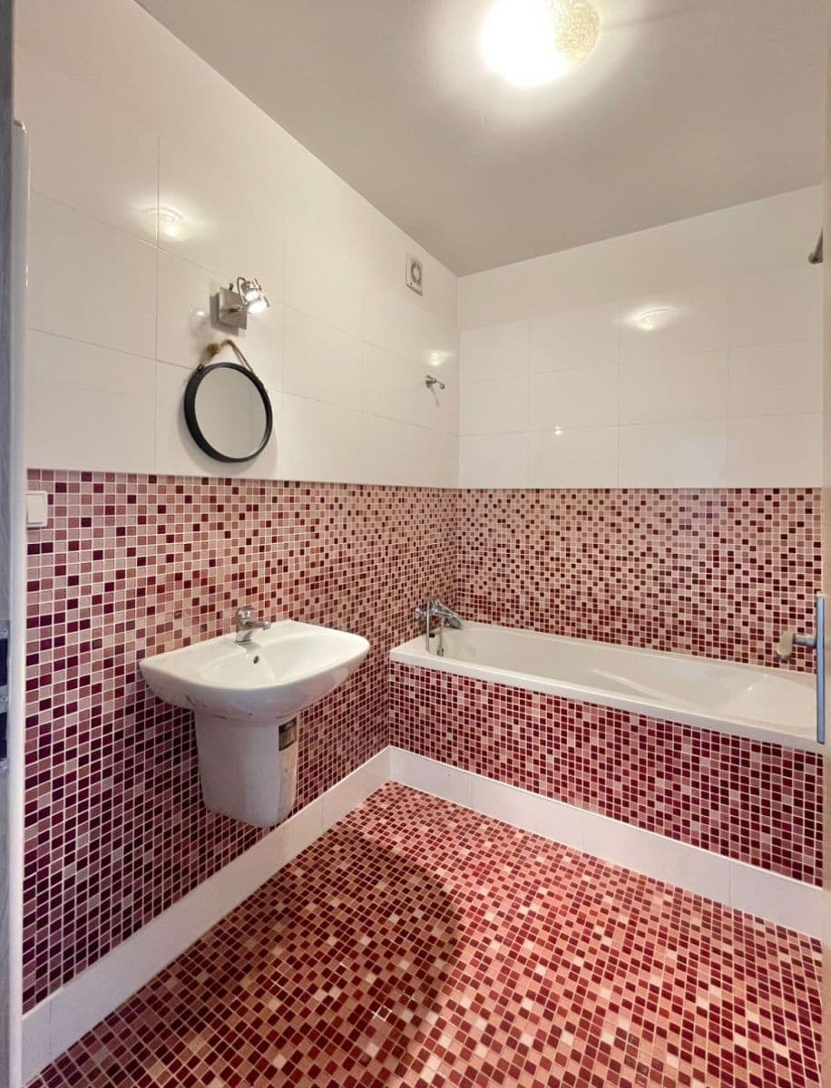 Pronájem bytu 3+kk 77 m², Horská, Jenišov, Karlovarský kraj Pronájem bytu 3+kk 77 m², Horská, Jenišov, Karlovarský kraj