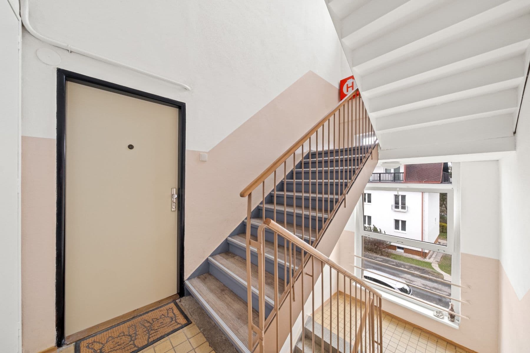 Prodej bytu 3+kk 60 m², Mladých, Praha, Praha Prodej bytu 3+kk 60 m², Mladých, Praha, Praha