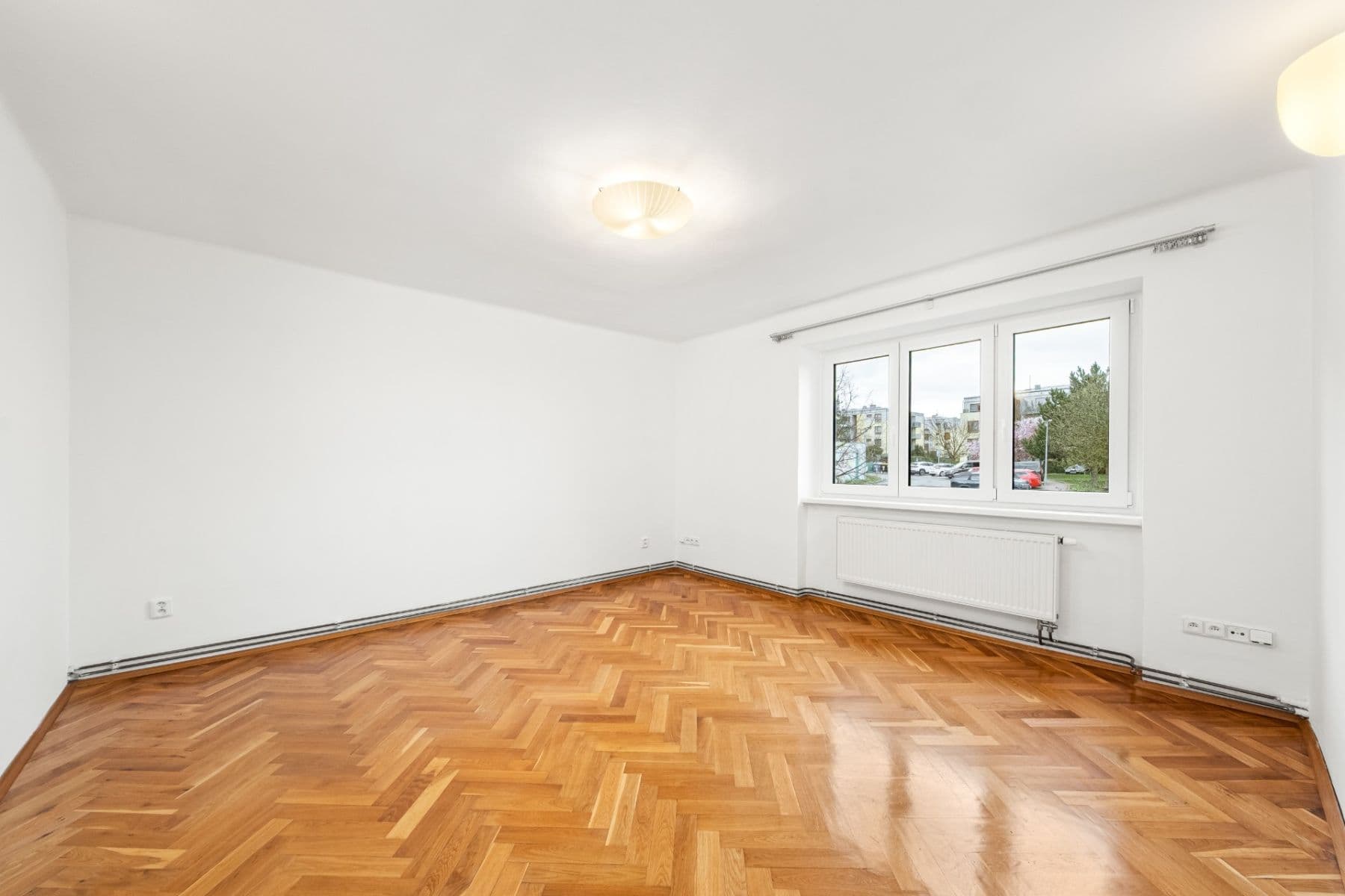 Prodej bytu 3+kk 60 m², Mladých, Praha, Praha Prodej bytu 3+kk 60 m², Mladých, Praha, Praha