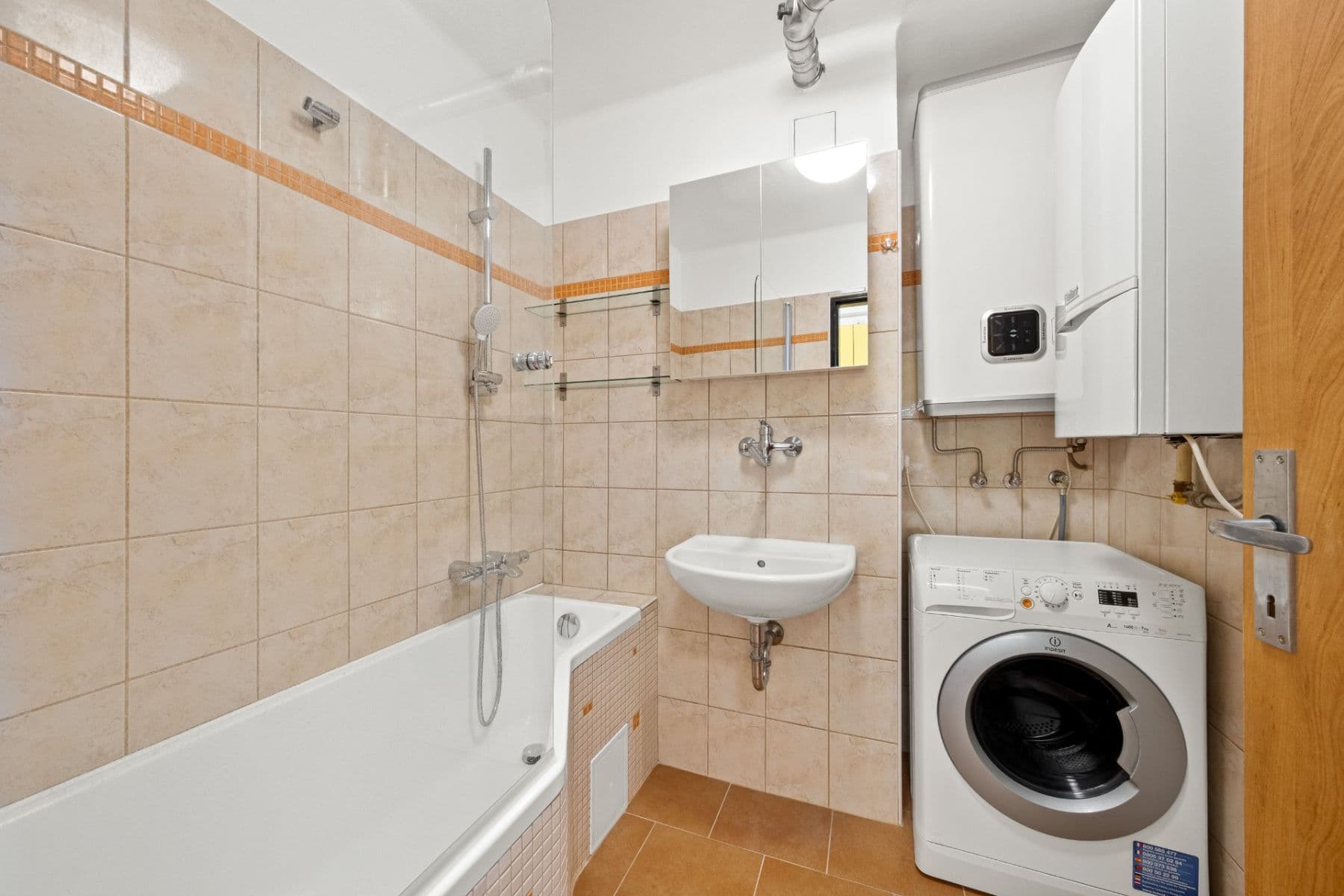 Prodej bytu 3+kk 60 m², Mladých, Praha, Praha Prodej bytu 3+kk 60 m², Mladých, Praha, Praha