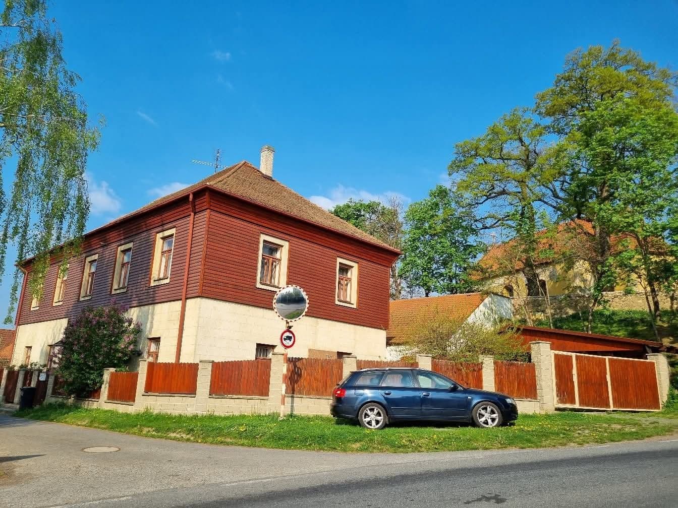 Pronájem bytu 2+1 90 m², V Chaloupkách, Neumětely, Středočeský kraj Pronájem bytu 2+1 90 m², V Chaloupkách, Neumětely, Středočeský kraj