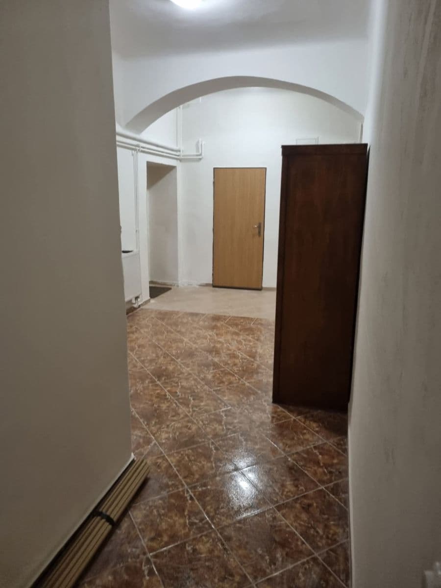 Pronájem bytu 2+1 90 m², V Chaloupkách, Neumětely, Středočeský kraj Pronájem bytu 2+1 90 m², V Chaloupkách, Neumětely, Středočeský kraj