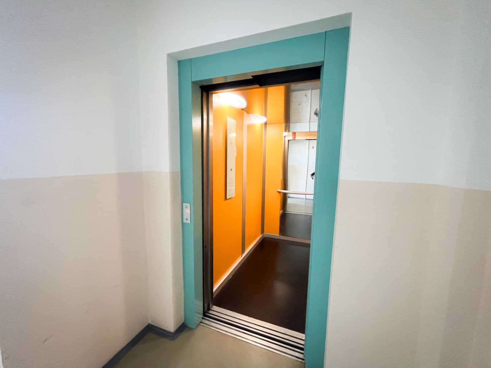 Prodej bytu 1+kk 43 m², Zelenohorská, Praha, Praha Prodej bytu 1+kk 43 m², Zelenohorská, Praha, Praha