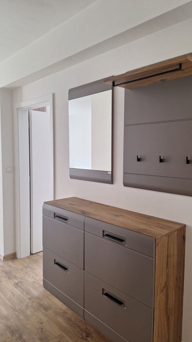 Pronájem bytu 2+kk 42 m², Na Horkách, Kralupy nad Vltavou, Středočeský kraj Pronájem bytu 2+kk 42 m², Na Horkách, Kralupy nad Vltavou, Středočeský kraj