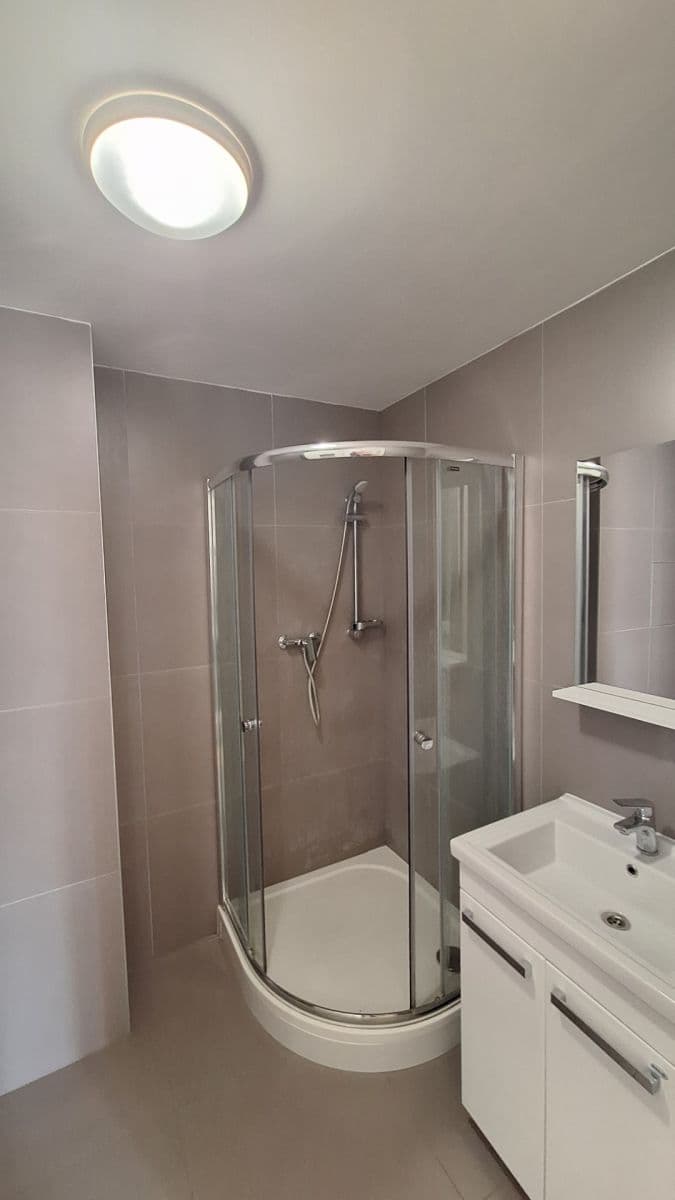 Pronájem bytu 2+kk 42 m², Na Horkách, Kralupy nad Vltavou, Středočeský kraj Pronájem bytu 2+kk 42 m², Na Horkách, Kralupy nad Vltavou, Středočeský kraj