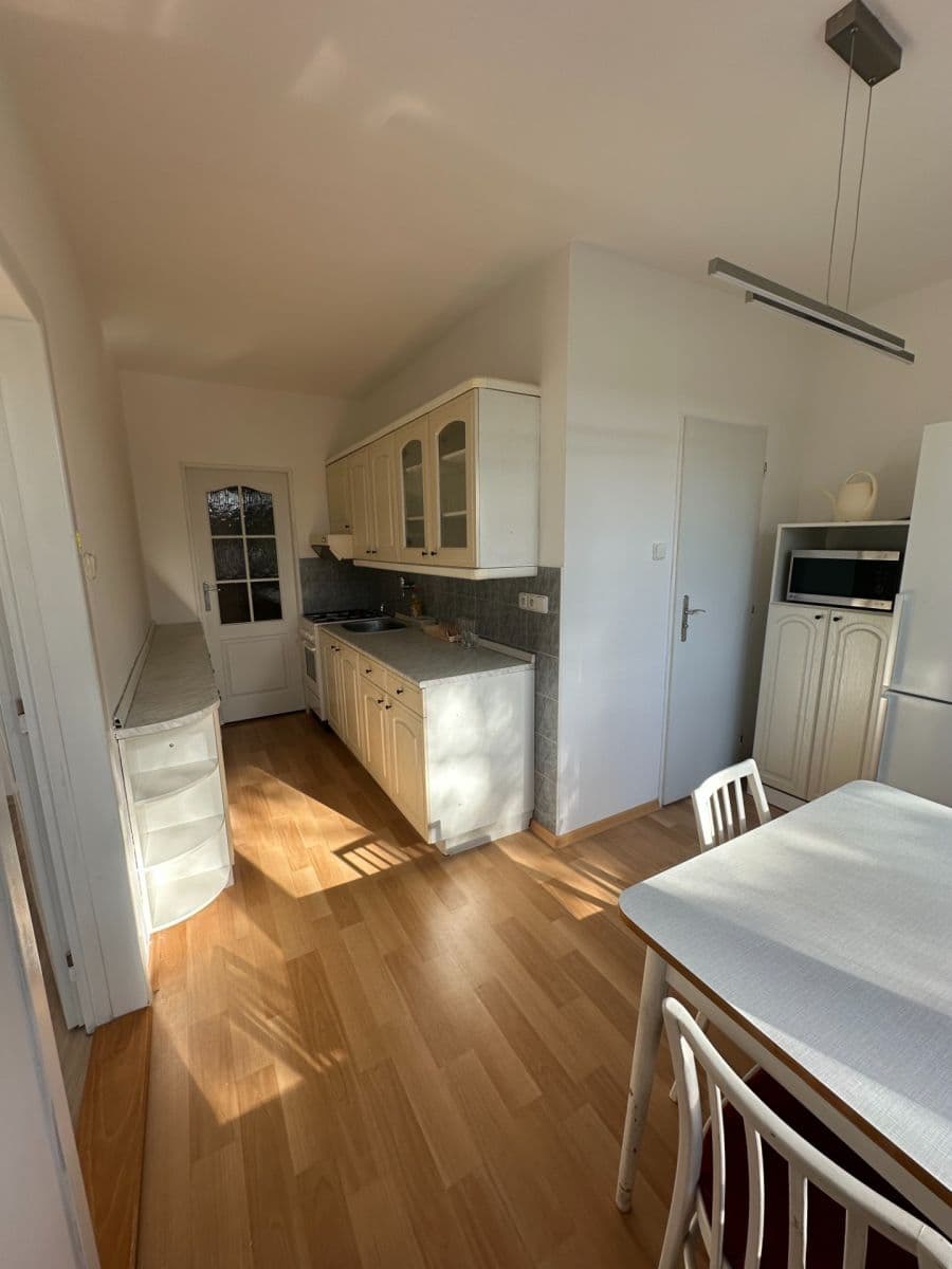 Pronájem bytu 3+1 72 m², Valouškova, Brno, Jihomoravský kraj Pronájem bytu 3+1 72 m², Valouškova, Brno, Jihomoravský kraj