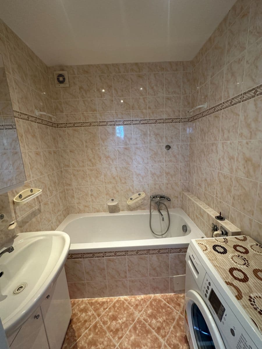 Pronájem bytu 3+1 72 m², Valouškova, Brno, Jihomoravský kraj Pronájem bytu 3+1 72 m², Valouškova, Brno, Jihomoravský kraj