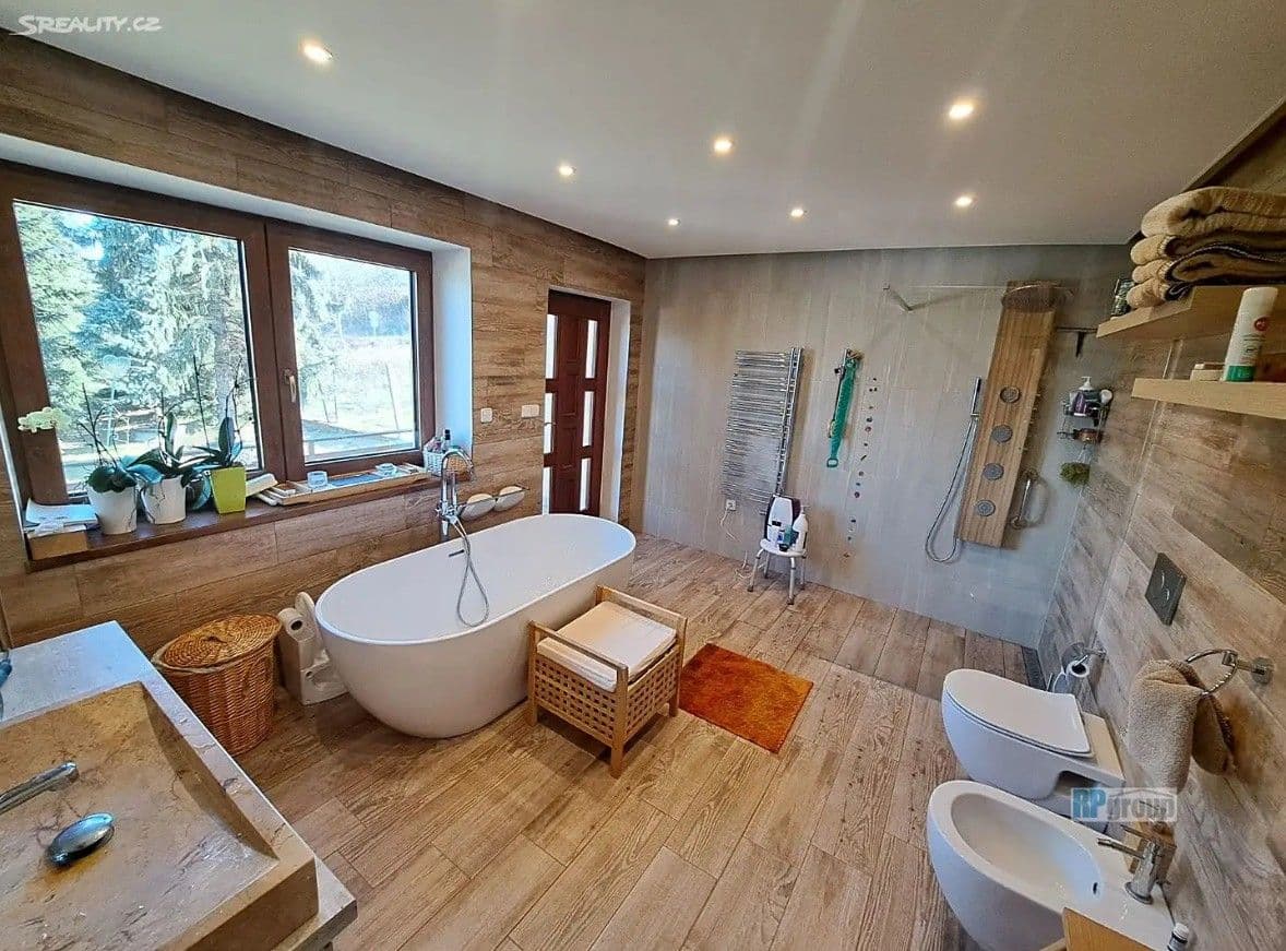 Prodej domu 242 m², pozemek 1.994 m², Za Dálnicí, Praha, Praha Prodej domu 242 m², pozemek 1.994 m², Za Dálnicí, Praha, Praha