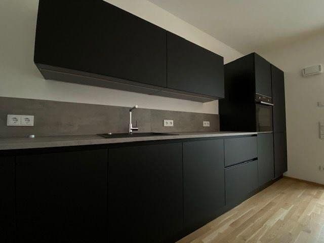 Pronájem bytu 4+1 102 m², Wilhelm-Leuschner-Straße 32, Frankfurt am Main, Hessen Pronájem bytu 4+1 102 m², Wilhelm-Leuschner-Straße 32, Frankfurt am Main, Hessen