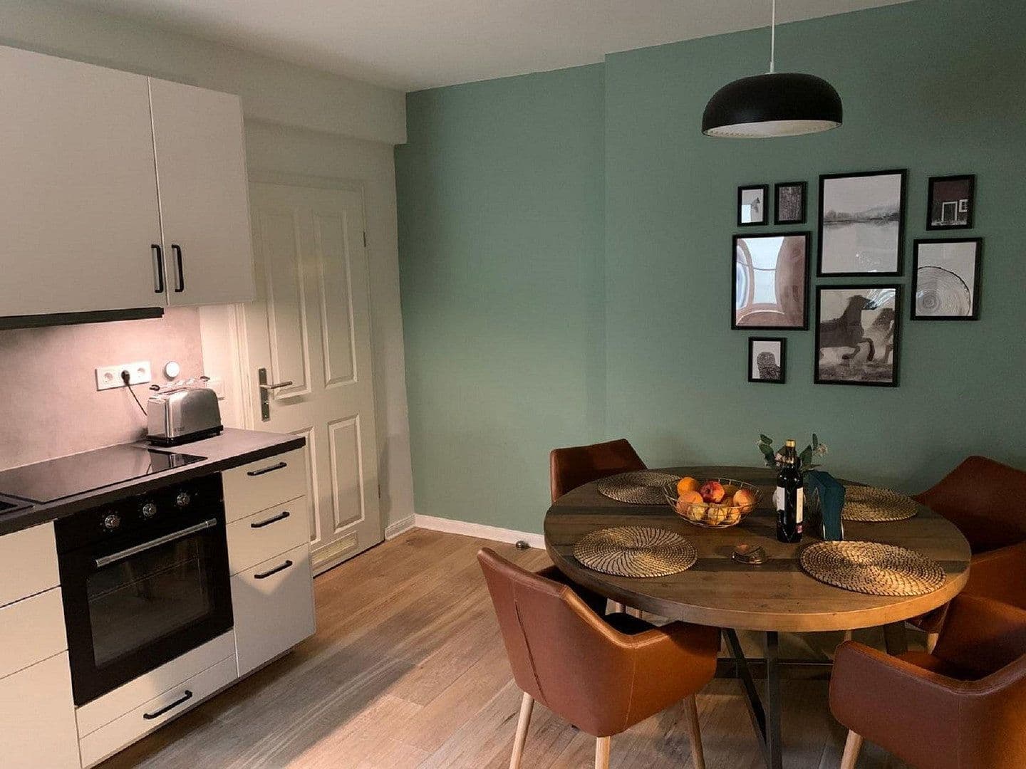 Pronájem bytu 2+1 55 m², Lintgasse 18a, Köln, Severní Porýní-Vestfálsko Pronájem bytu 2+1 55 m², Lintgasse 18a, Köln, Severní Porýní-Vestfálsko