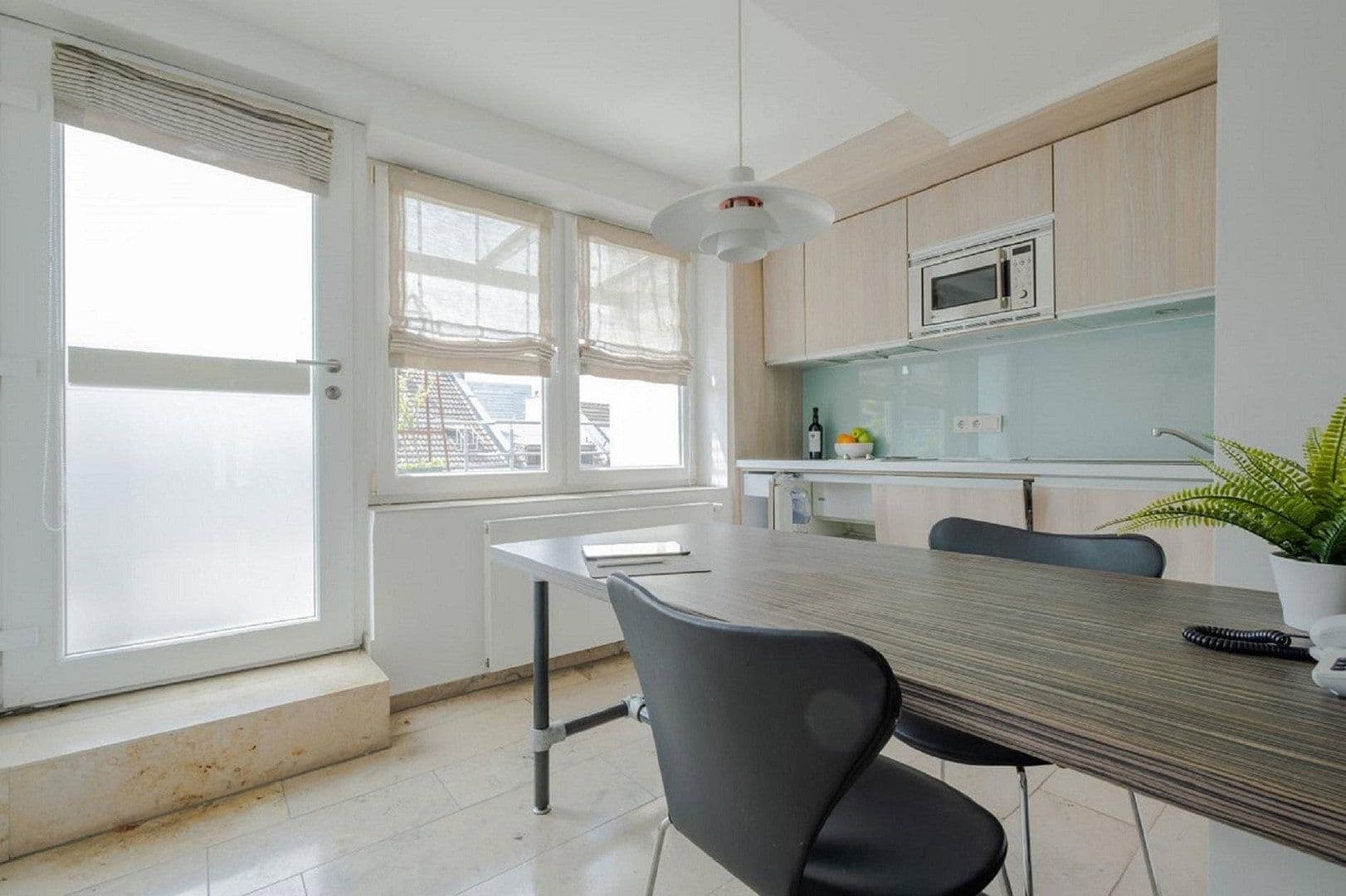 Pronájem bytu 2+1 51 m², Stephanienstraße 23, Düsseldorf, Severní Porýní-Vestfálsko Pronájem bytu 2+1 51 m², Stephanienstraße 23, Düsseldorf, Severní Porýní-Vestfálsko