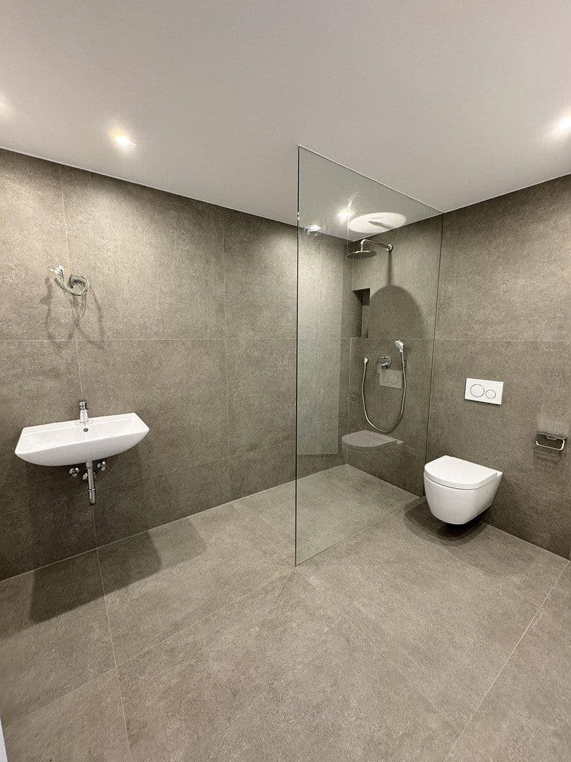 Pronájem bytu 3+1 75 m², Waldburgstr., Bonn, Severní Porýní-Vestfálsko Pronájem bytu 3+1 75 m², Waldburgstr., Bonn, Severní Porýní-Vestfálsko