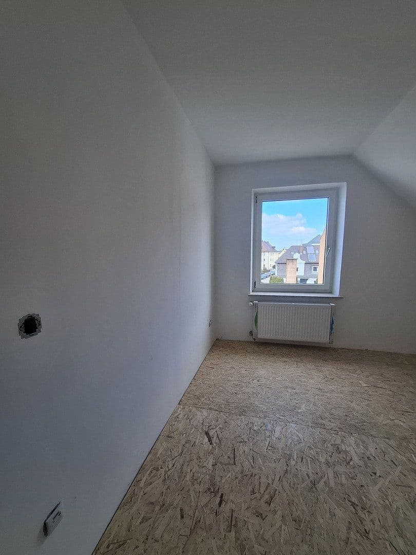 Pronájem domu 380 m², pozemek 375 m², Augsburg, Bavorsko Pronájem domu 380 m², pozemek 375 m², Augsburg, Bavorsko