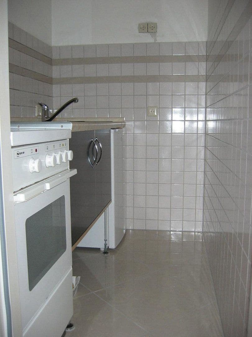 Pronájem bytu 1+1 33 m², Gartenstraße 15, Neu-Ulm, Bavorsko Pronájem bytu 1+1 33 m², Gartenstraße 15, Neu-Ulm, Bavorsko