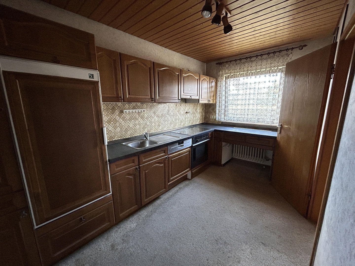 Prodej domu 266 m², pozemek 1.039 m², Herbrechtingen, Bádensko-Württembersko Prodej domu 266 m², pozemek 1.039 m², Herbrechtingen, Bádensko-Württembersko
