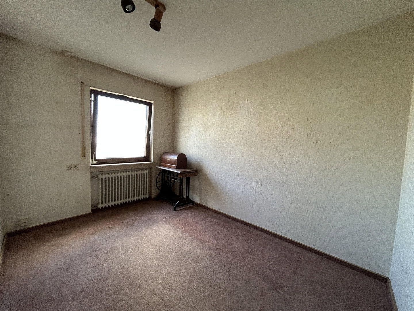 Prodej domu 266 m², pozemek 1.039 m², Herbrechtingen, Bádensko-Württembersko Prodej domu 266 m², pozemek 1.039 m², Herbrechtingen, Bádensko-Württembersko