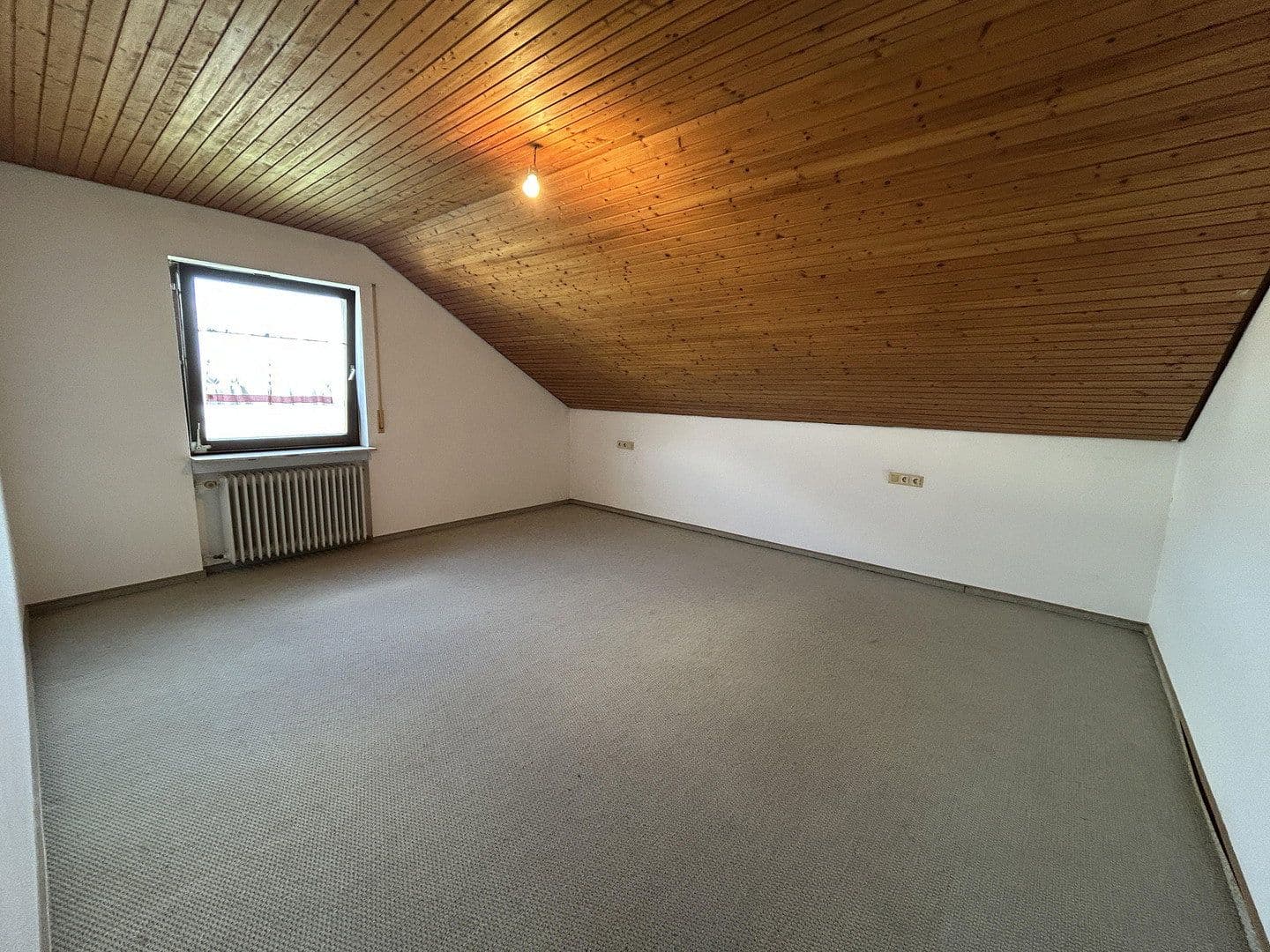 Prodej domu 266 m², pozemek 1.039 m², Herbrechtingen, Bádensko-Württembersko Prodej domu 266 m², pozemek 1.039 m², Herbrechtingen, Bádensko-Württembersko