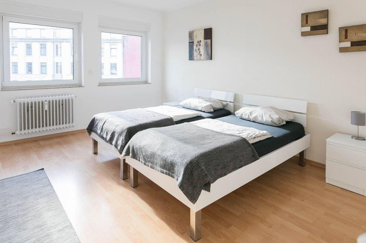 Pronájem bytu 3+1 90 m², Kirchenweg 8, Hamburg, Hamburg Pronájem bytu 3+1 90 m², Kirchenweg 8, Hamburg, Hamburg