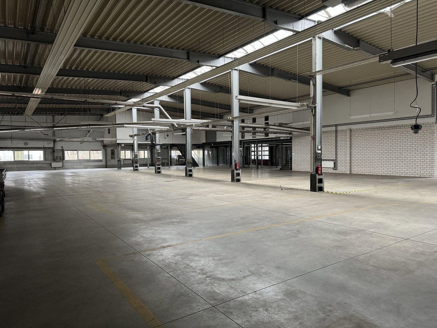 Pronájem nebytového prostoru 3.500 m², Frankenberg/Sachsen, Sasko Pronájem nebytového prostoru 3.500 m², Frankenberg/Sachsen, Sasko