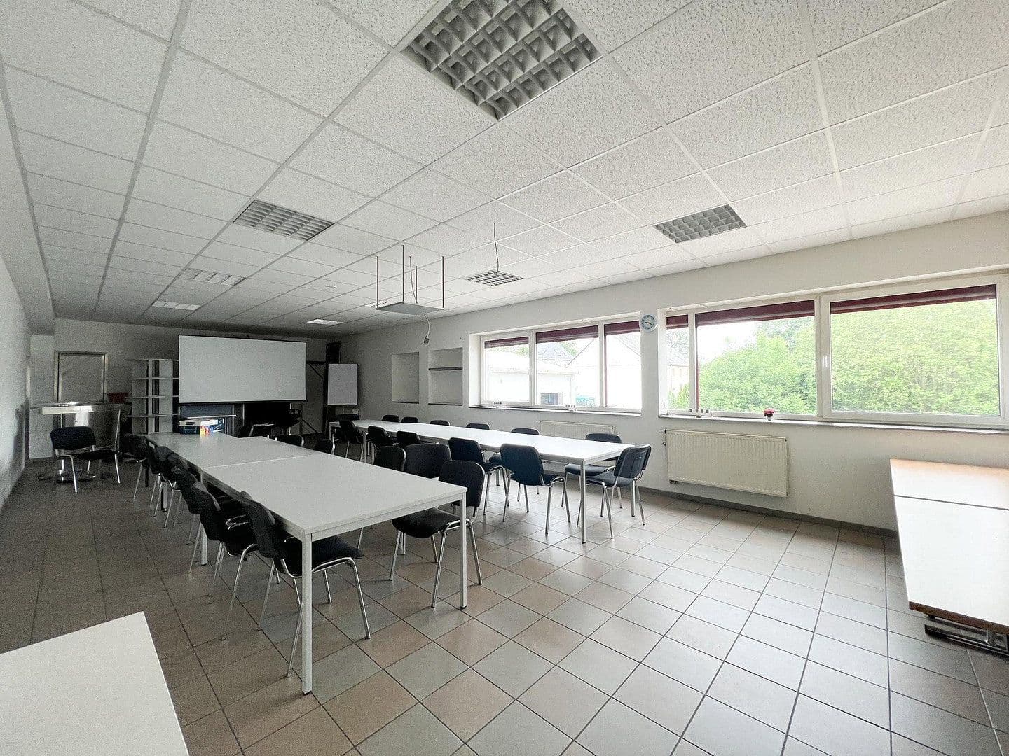 Pronájem nebytového prostoru 3.500 m², Frankenberg/Sachsen, Sasko Pronájem nebytového prostoru 3.500 m², Frankenberg/Sachsen, Sasko