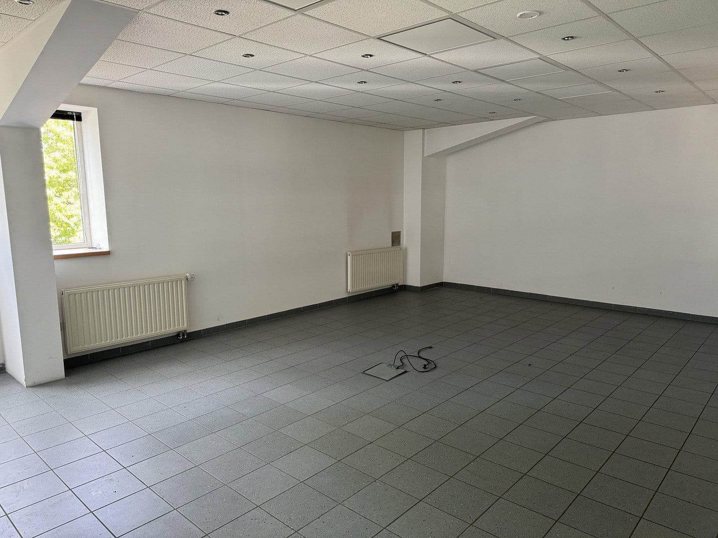Pronájem nebytového prostoru 3.500 m², Frankenberg/Sachsen, Sasko Pronájem nebytového prostoru 3.500 m², Frankenberg/Sachsen, Sasko