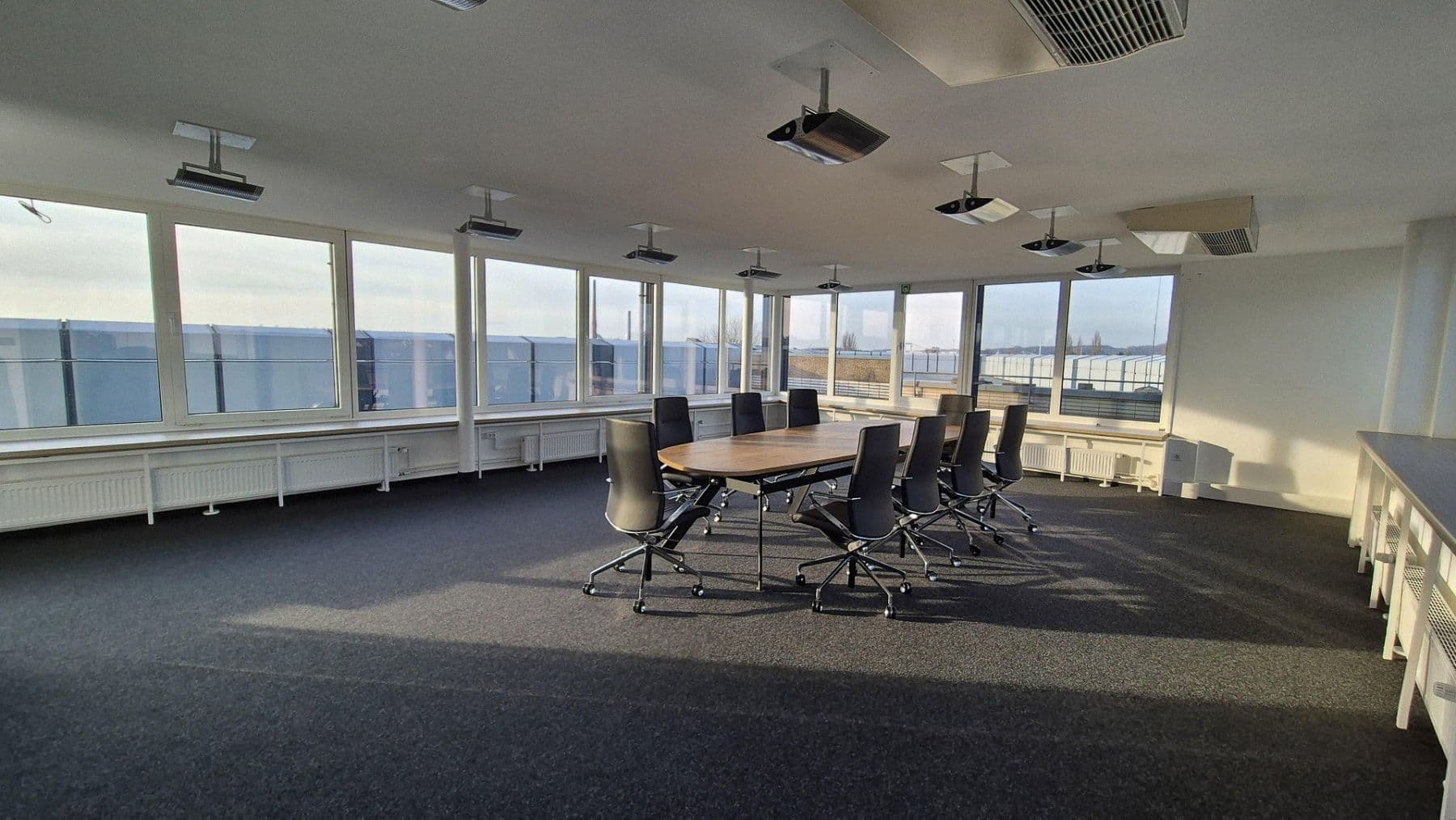 Pronájem kanceláře 3.000 m², Osnabrück, Dolní Sasko Pronájem kanceláře 3.000 m², Osnabrück, Dolní Sasko