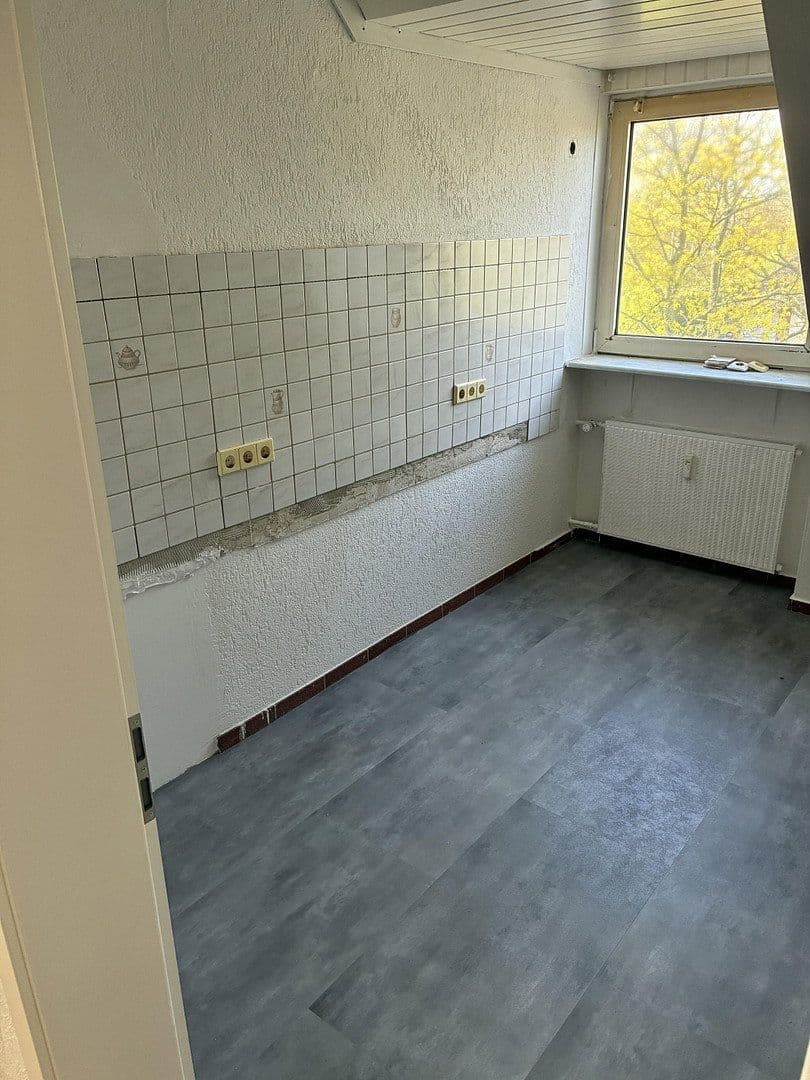Pronájem bytu 3+kk 73 m², Von-Ossietzky-Ring 15, Essen, Severní Porýní-Vestfálsko Pronájem bytu 3+kk 73 m², Von-Ossietzky-Ring 15, Essen, Severní Porýní-Vestfálsko