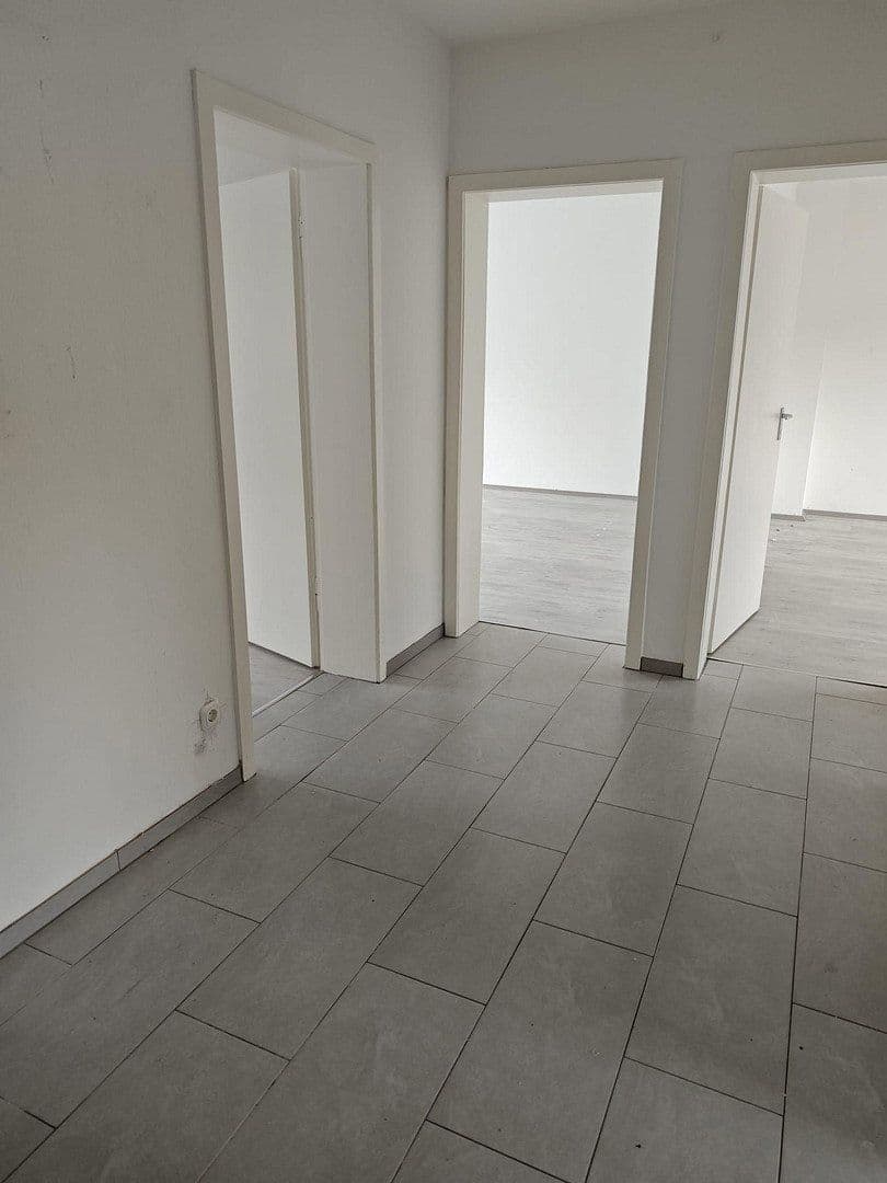 Pronájem bytu 3+1 73 m², Schlenhofstr. 15, Essen, Severní Porýní-Vestfálsko Pronájem bytu 3+1 73 m², Schlenhofstr. 15, Essen, Severní Porýní-Vestfálsko