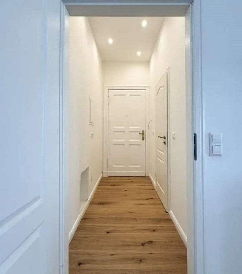 Pronájem bytu 1+kk 44 m², Markgrafenstraße 9, Berlin, Berlín Pronájem bytu 1+kk 44 m², Markgrafenstraße 9, Berlin, Berlín