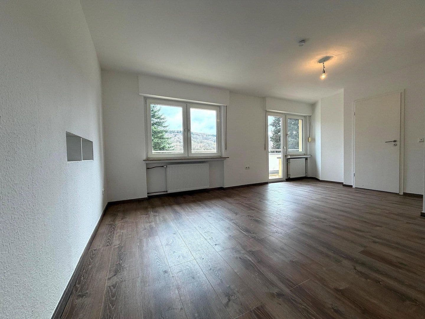 Pronájem bytu 4+1 111 m², Villbacher Str. 44, Bad Orb, Hessen Pronájem bytu 4+1 111 m², Villbacher Str. 44, Bad Orb, Hessen