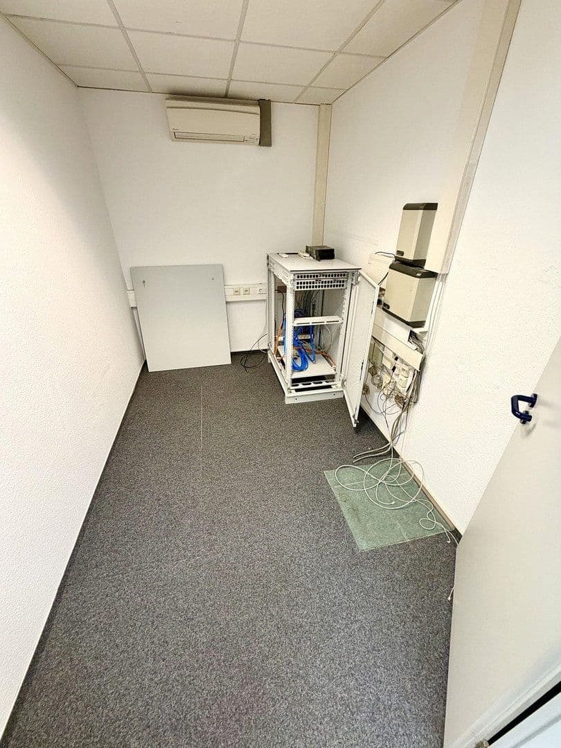 Pronájem kanceláře 140 m², Detmolder Str. 596, Bielefeld, Severní Porýní-Vestfálsko Pronájem kanceláře 140 m², Detmolder Str. 596, Bielefeld, Severní Porýní-Vestfálsko